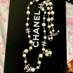 Chanel pearl necklace